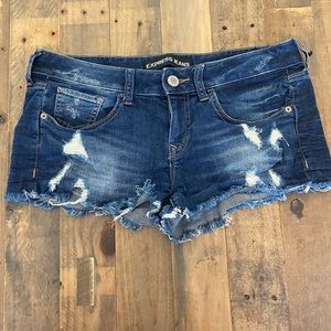 Express Dark Wash Jean Shorts Size 6
